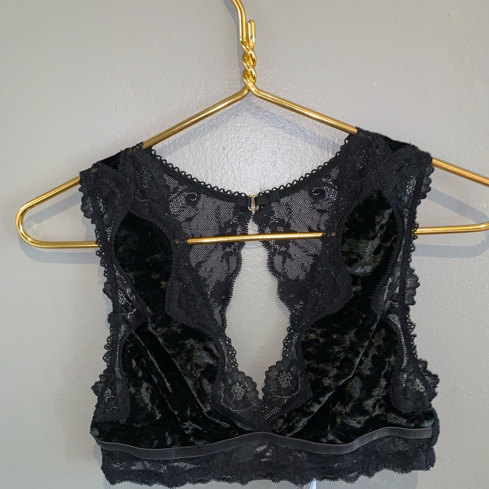 Black velvet & laced Victoria secret bralette